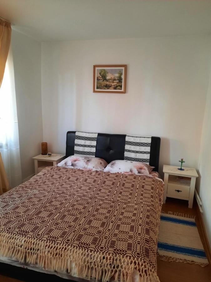 Casa Bunicilor Βίλα Ciprian Porumbescu Εξωτερικό φωτογραφία